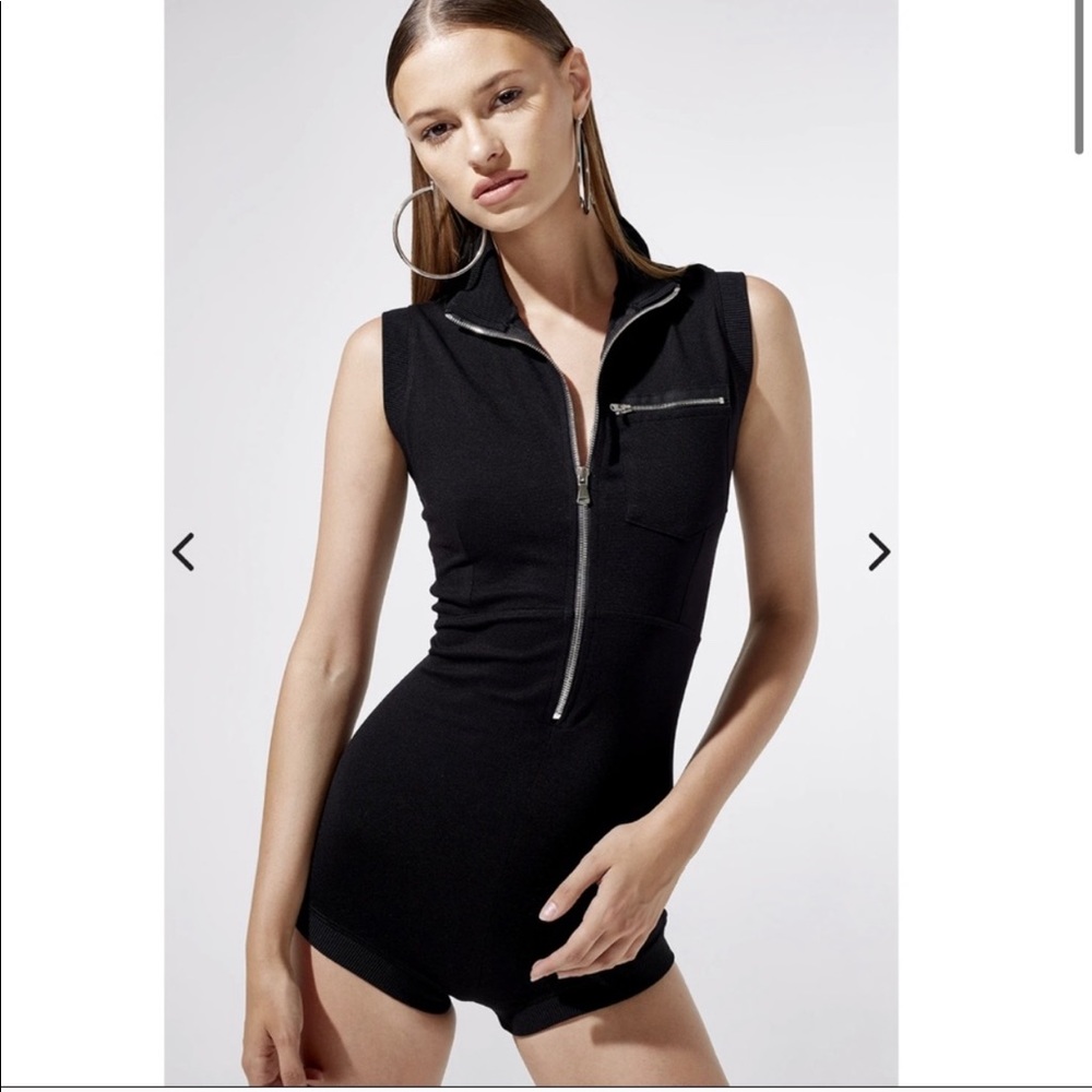 Aiello X Frankies Bikinis Playsuit M